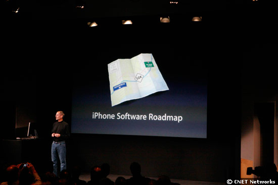 _mg_jobs-takes-stage_550x367