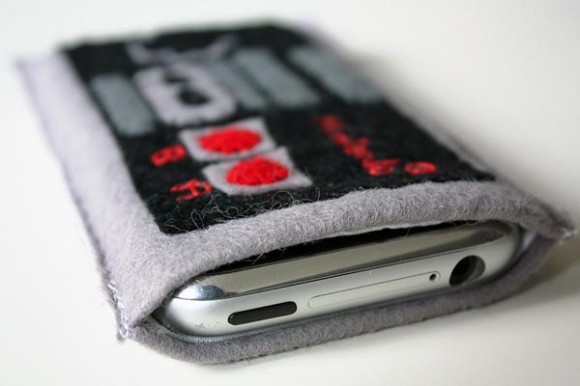 nes-controller-iphone-case_1