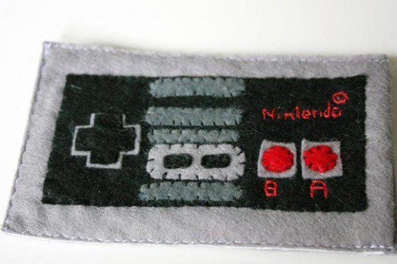 nes-controller-iphone-case_2